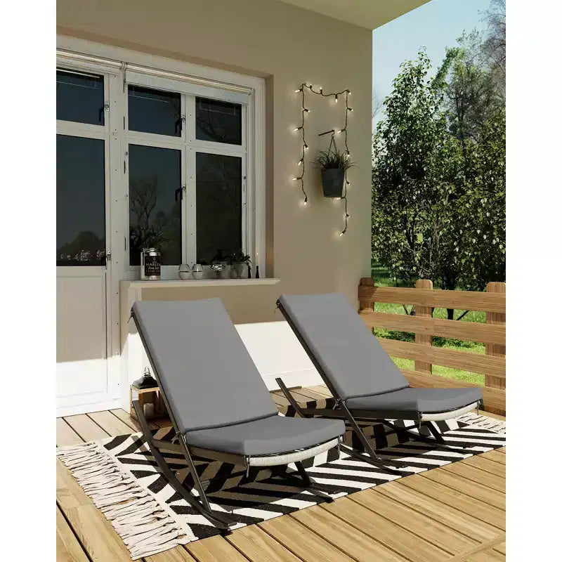 Fauteuil à bascule d'extérieur, chaises à bascule, fauteuil de jardin en rotin avec coussins pour véranda, pelouse