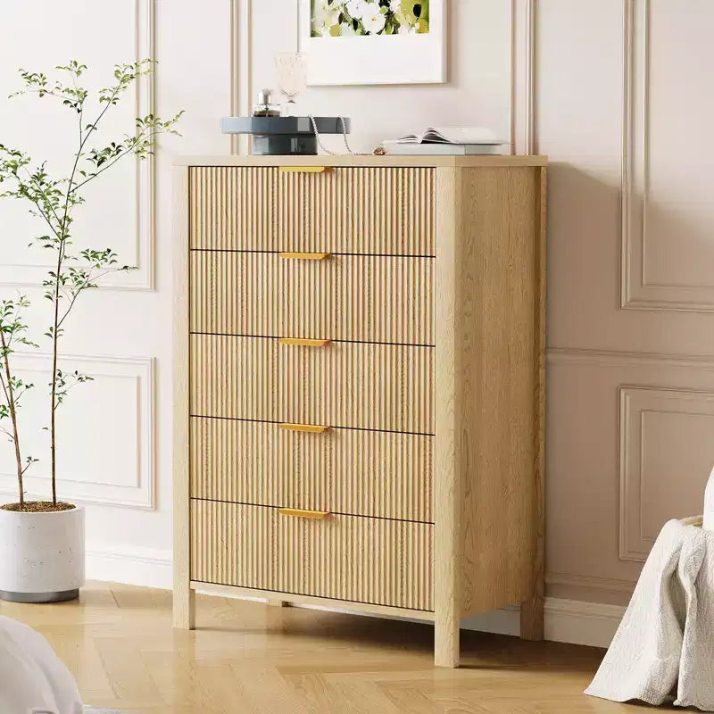 Commode flûtée à 5 tiroirs, commode étroite en bois de 45 po de hauteur pour petits espaces, commode de style ferme moderne pour chambre à coucher, chambre de bébé, appartement