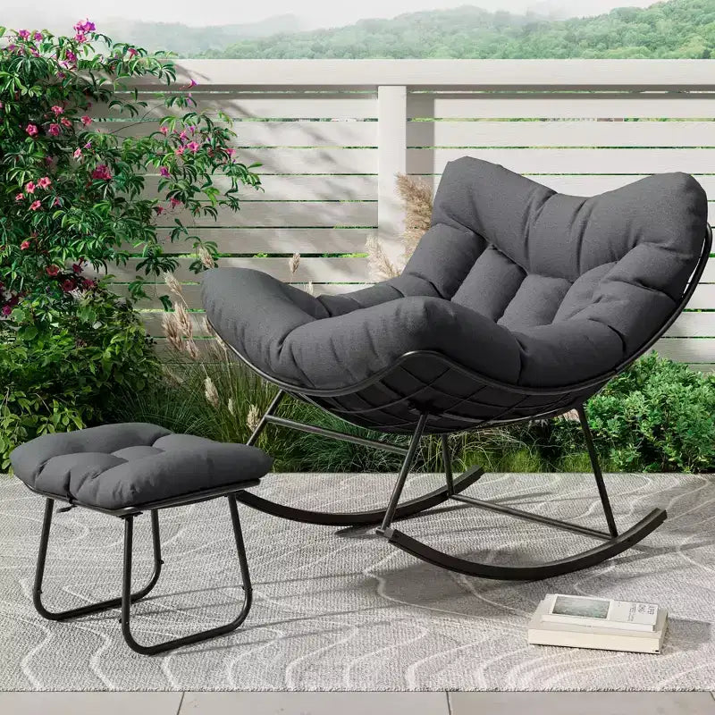 Fauteuil inclinable surdimensionné avec repose-pieds, Fauteuil à bascule d'extérieur avec pouf et cadre en métal robuste, Fauteuil à bascule en rotin en forme d'œuf pour patio