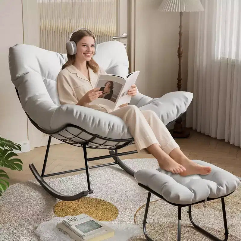 Fauteuil inclinable surdimensionné avec repose-pieds, Fauteuil à bascule d'extérieur avec pouf et cadre en métal robuste, Fauteuil à bascule en rotin en forme d'œuf pour patio