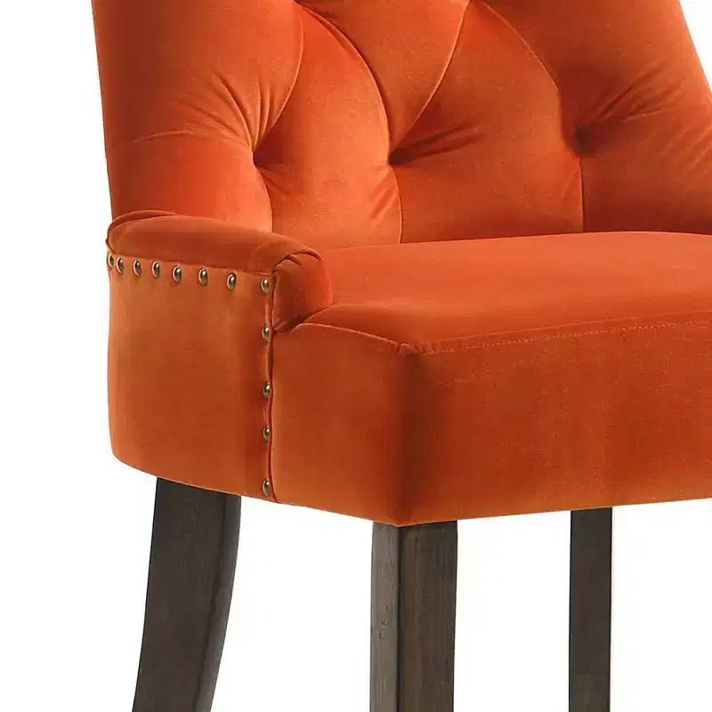 Chaise de salle à manger capitonnée avec clous décoratifs