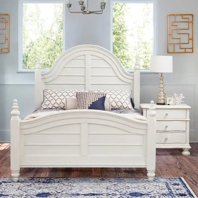 Roanoke 3-drawer Nightstand